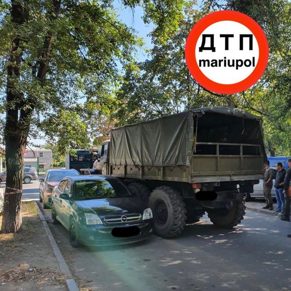 В Мариуполе произошло массовое ДТП с участием пяти автомобилей