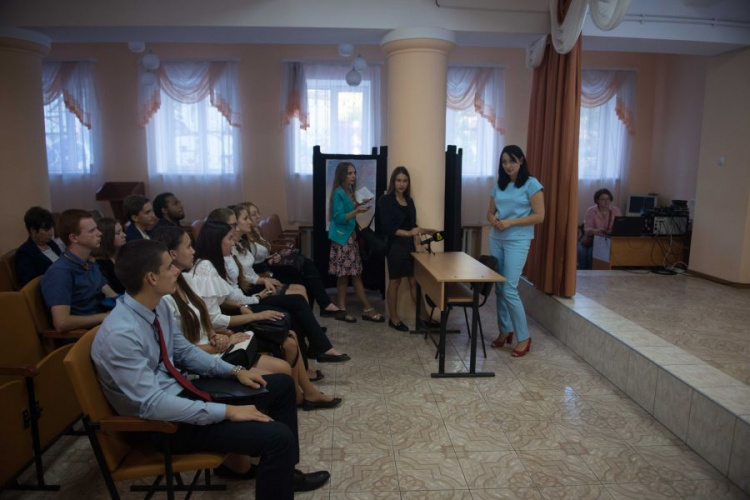 В Мариуполе общественность выберет 50 лучших педагогов Приазовья (ФОТО)