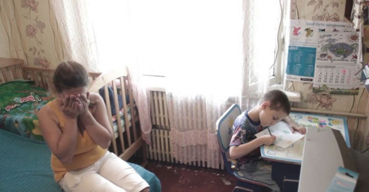 Мариупольцев призвали помочь подготовить к 1 сентября детей из малоимущих семей (ВИДЕО)
