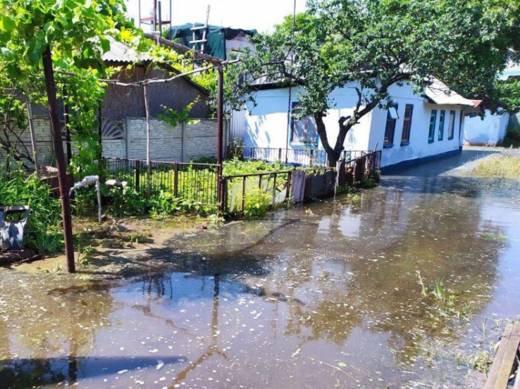 Десятки домов в воде, 38 тысяч жителей без света: на Донетчине устраняют последствия ливней