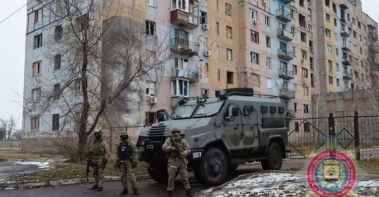 Авдеевка третий год живет без судебной власти