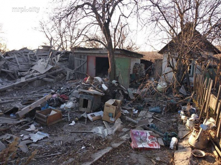 На Донетчине минометным обстрелом уничтожены дома жителей Южного (ФОТО)
