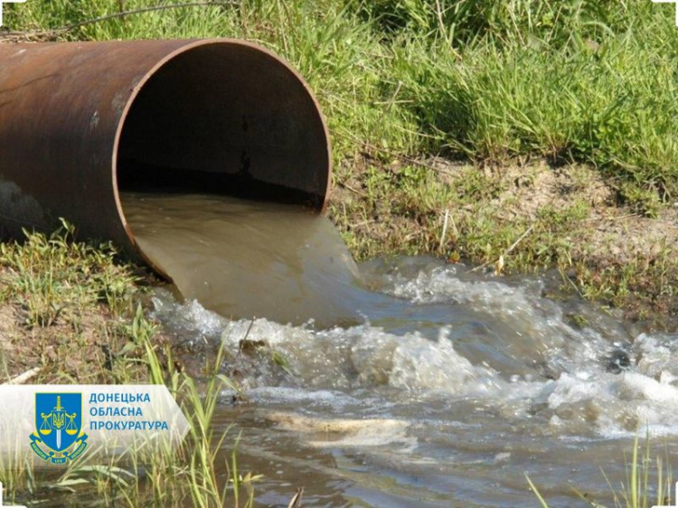 В источник питьевой воды на Донетчине сливали нитраты и нефтепродукты. Ущерб – более миллиона гривен