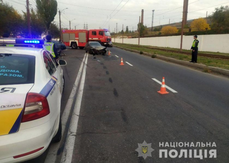 Тройное ДТП с пострадавшими: в Мариуполе ищут свидетелей аварии на Левобережье