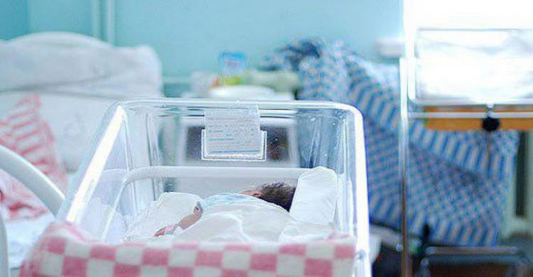 В Мариуполе падает уровень рождаемости (ВИДЕО)