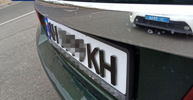 За 3D-номер на авто в Украине предусмотрен штраф. Почему объемные знаки под запретом?