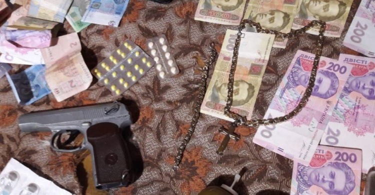 В столицу из оккупированного Донецка завезли наркотики на миллион гривен (ФОТО)