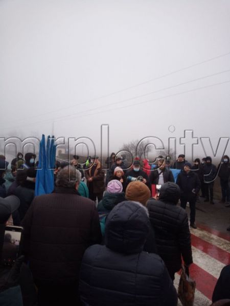 Нет цирконию: масштабный автопробег и митинг под Мариуполем