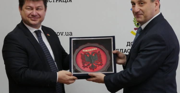 Бизнесмены Албании заключили первые контракты с Донецкой областью