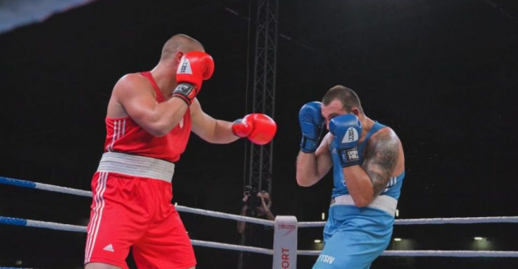 Боксеры со всей Украины провели свыше 100 боев в Мариуполе. Кто победил?