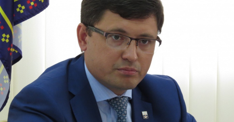 Бойченко: 70% рекламы в Мариуполе размещено незаконно (ФОТО)