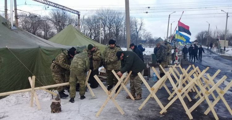 Более 30 человек задержаны в связи с конфликтом на месте блокады в Донецкой области