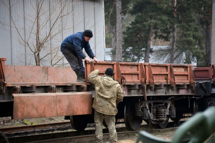 Украинских военных вооружают улучшенными танками (ФОТО)