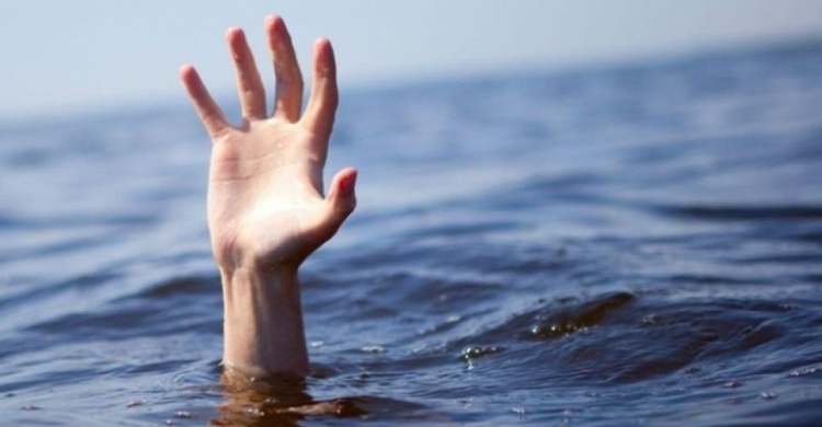 Житель Донетчины едва не утонул в водохранилище
