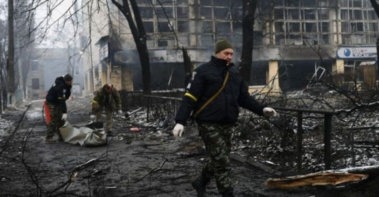 Украинские телеведущие призвали спасти Мариуполь