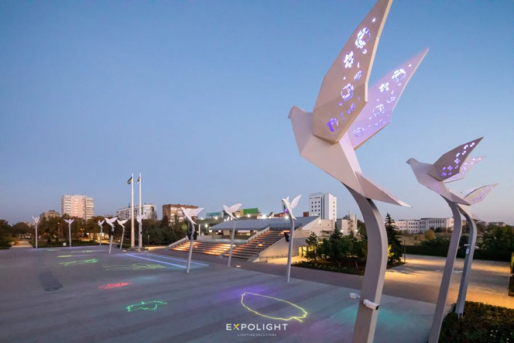 Проект освещения мариупольской площади Свободы отмечен наградой во всемирном конкурсе