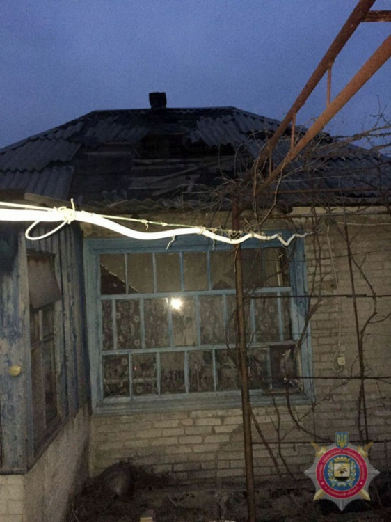 Снаряды попали в жилой дом в Авдеевке