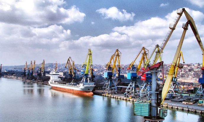 Офіційне мародерство: росіяни присвоїли два ліберійських  судна, що перебували в порту Маріуполя