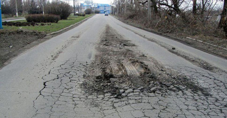 На ремонт дорог таможня Донетчины перечислила 647 млн гривен