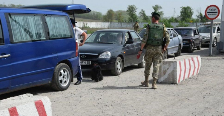 Пограничники: в Донецкой области боевики хотели оставить жителей в «серой зоне»