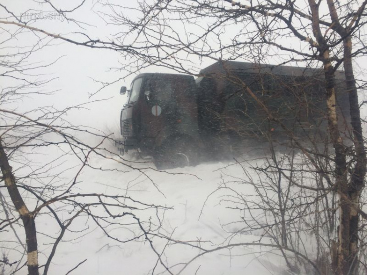 На Донетчине спасатели освободили из снежной ловушки 30 автомобилей (ФОТО+ВИДЕО)
