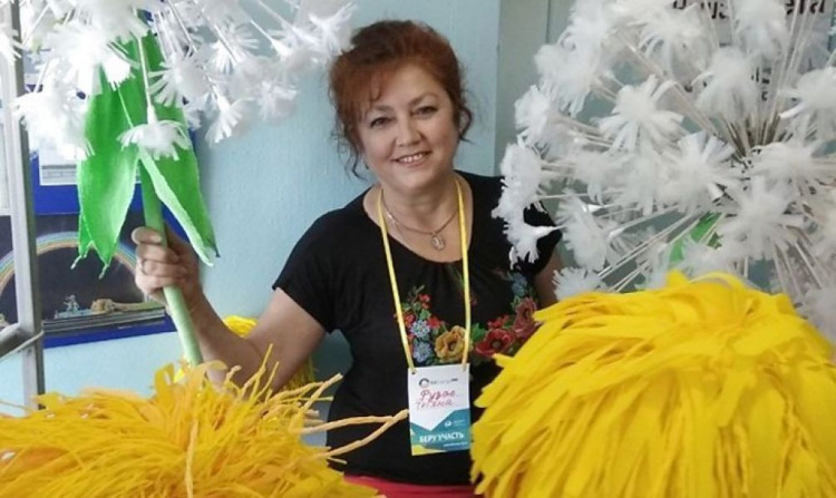Поездка в Дубай и денежный приз: учительница из Мариуполя претендует на победу в конкурсе (ФОТО)