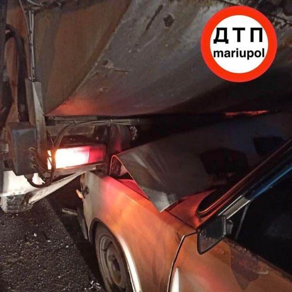На заснеженных улицах Мариуполя всплеск аварий