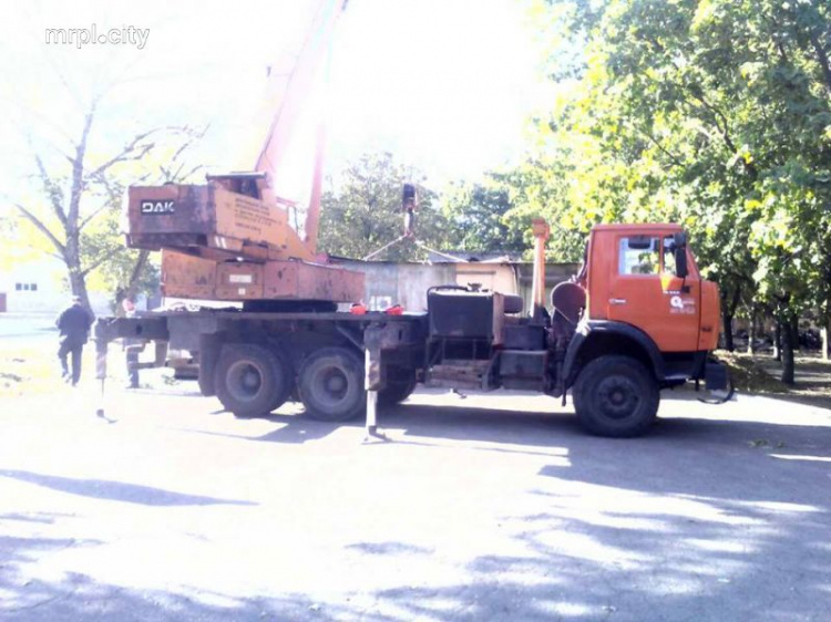 Мариуполь расширяет свободное пространство улиц, удаляя незаконные МАФы (ФОТО)