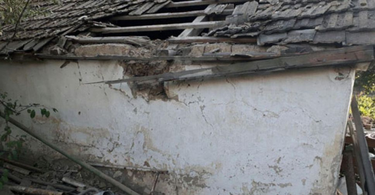 Полиция опубликовала фото последствий обстрела жилых домов на Приморском направлении (ФОТО)