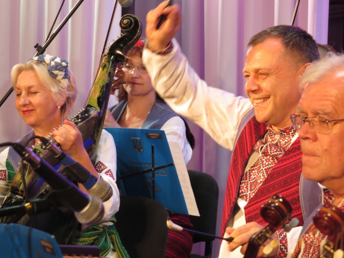 Мариупольцев покорили виртуозы народной украинской музыки (ФОТО+ВИДЕО)