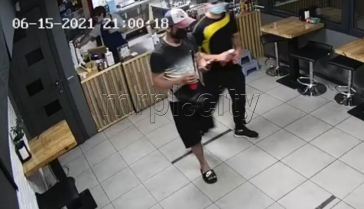 В Мариуполе мужчина расплатился в кофейне фальшивой 1000-гривневой купюрой