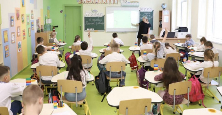 Дистанционное обучение завершается в киевских школах вопреки «красной» зоне