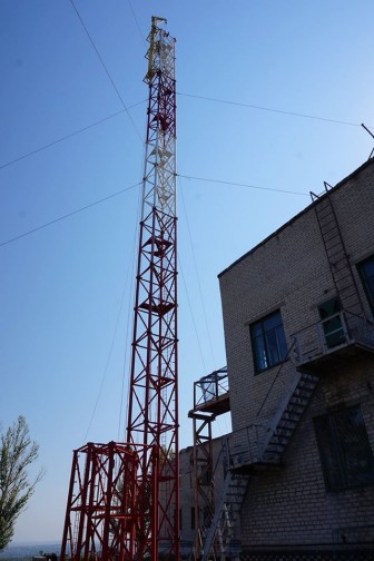 Украинское ТВ все ближе: монтаж телебашни на горе Карачун близится к завершению (ФОТО)