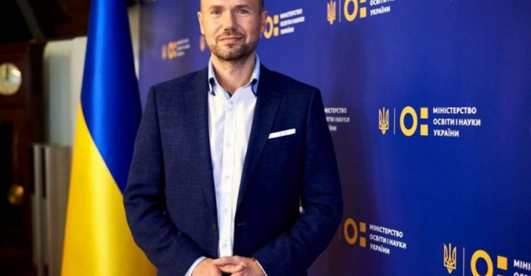Зарплаты педагогов в Украине вырастут с 1 января – Сергей Шкарлет