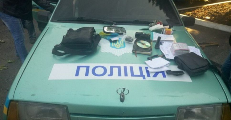 Четверо полицейских в Донецкой области по сфабрикованному делу требовали с жителя деньги (ФОТО)