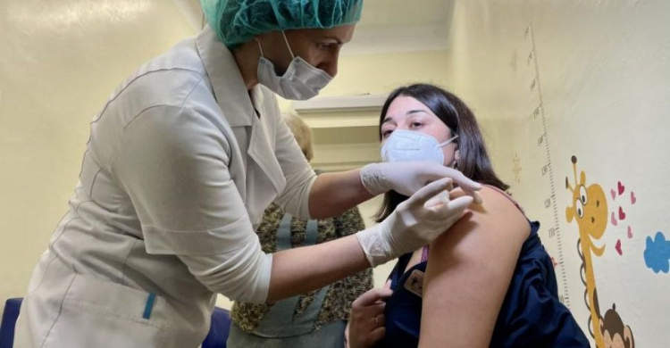 Где в Мариуполе можно бесплатно вакцинироваться от COVID-19? (АДРЕСА)