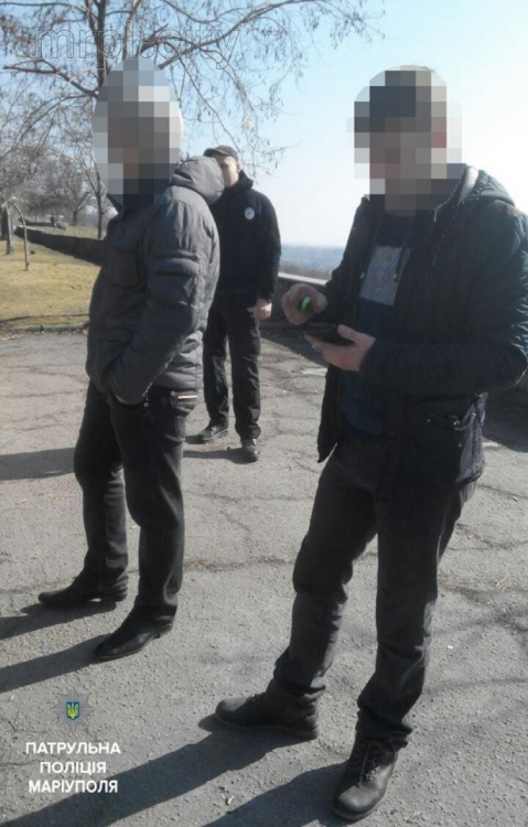 Полиция задержала мужчин, устроивших стрельбу в Мариуполе (ФОТО)