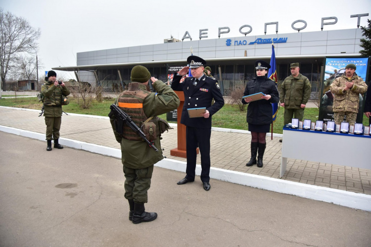 Национальная гвардия отпраздновала в Мариуполе третью годовщину (ФОТО)