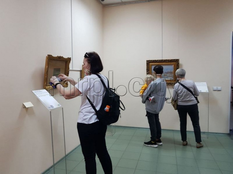 Мариуполь погрузился в музейную атмосферу: горожан ждут уникальные экспонаты
