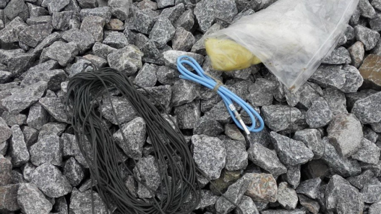 Пластид с детонатором найдены на железной дороге в Донецкой области – СБУ (ФОТО)