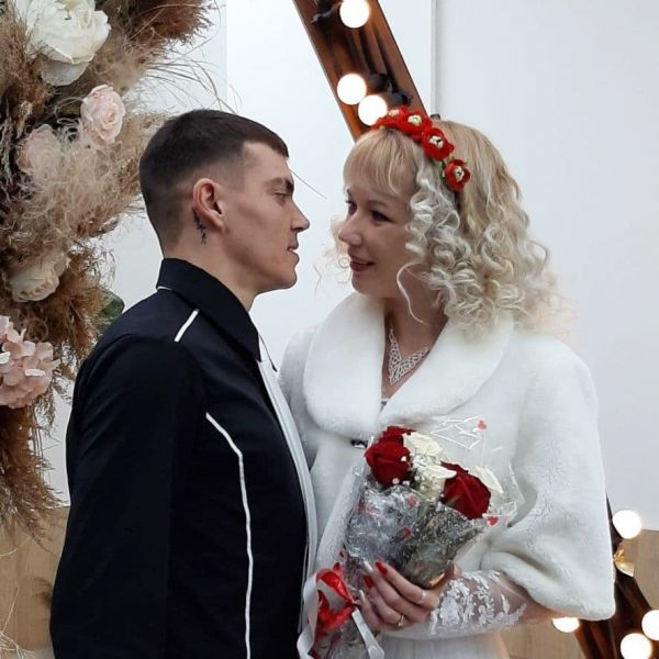 В День святого Валентина в мариупольской «Веже» впервые прошла церемония бракосочетания