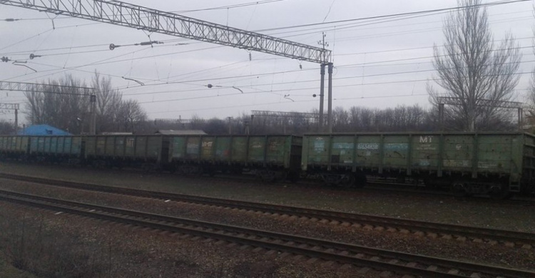 «Донецкая железная дорога» озвучила убытки от похищенного из заблокированных поездов с углем