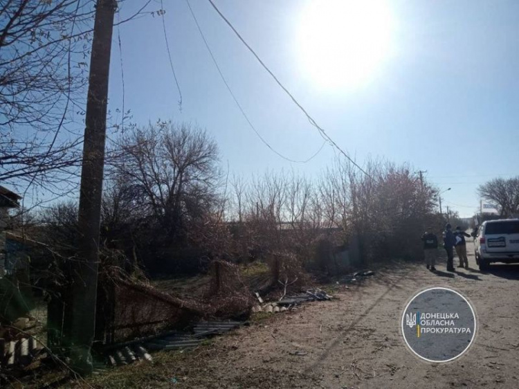 На Донбассе под обстрел попали шесть жилых домов