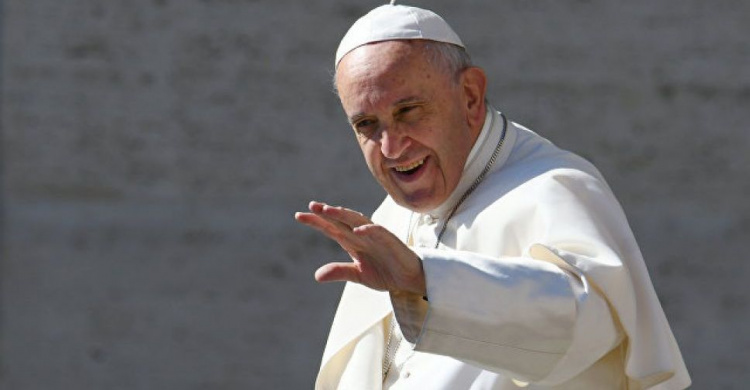 Папа Римский передал пострадавшим на Донбассе 15 миллионов евро