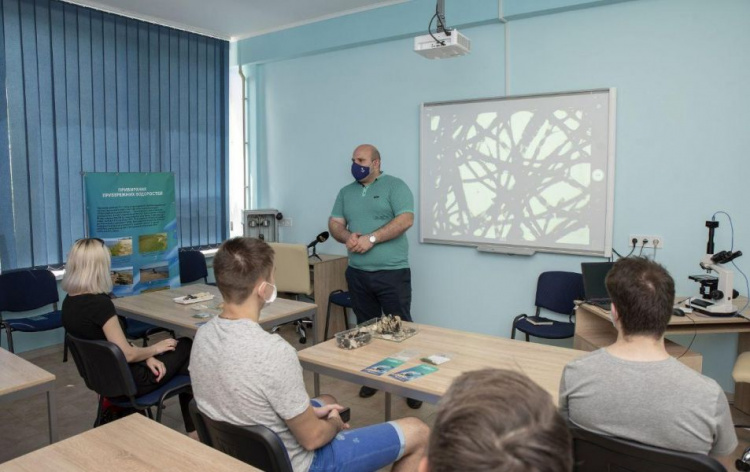 Благодаря Метинвесту в Мариуполе появилась лаборатория-музей Азовского моря (ФОТО)
