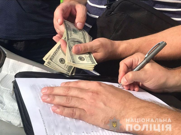 На Донетчине сотруднику СБУ предложили «крышевать» контрабанду на три миллиона гривен