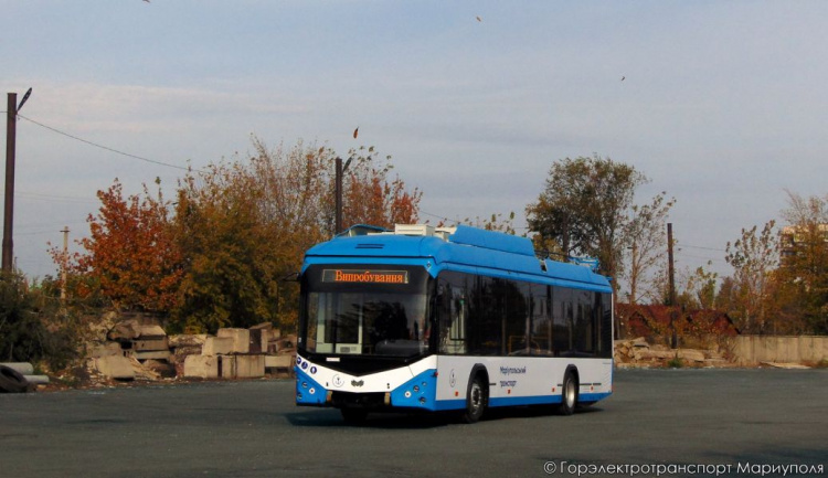 В Мариуполь прибыли первые троллейбусы с увеличенным автономным ходом