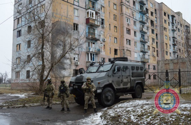 Авдеевка третий год живет без судебной власти