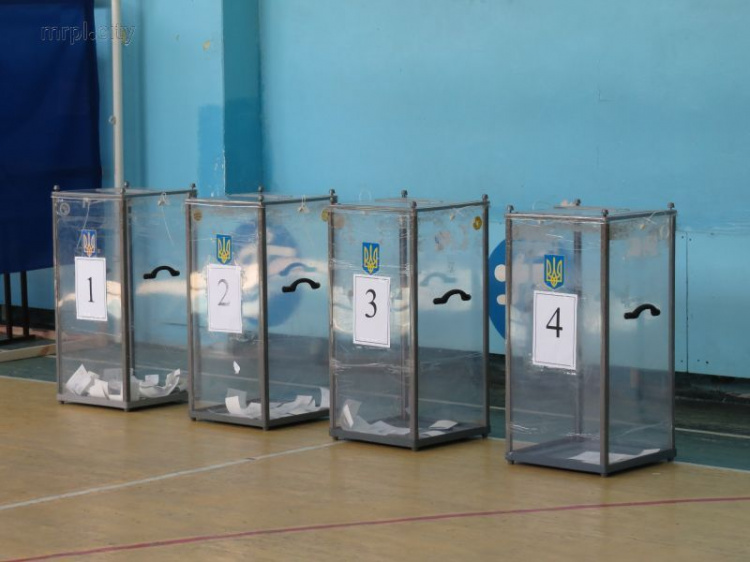 В Мариуполе проголосовали более 64 тыс  жителей. В полиции рост обращений о нарушениях (ФОТО)