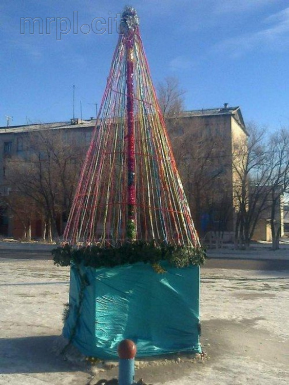 Самые затейливые рождественские елки (ФОТО)